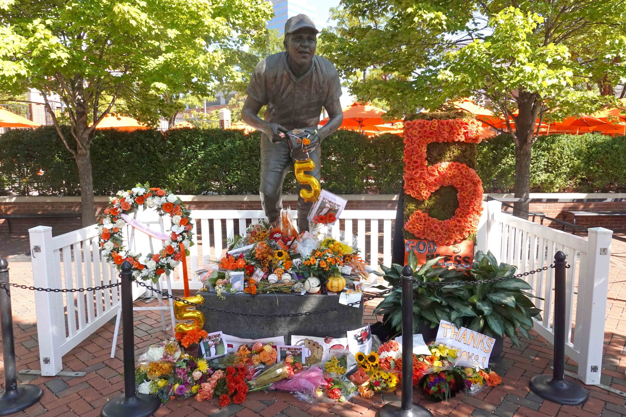 Family, Teammates, Fans, and Current Orioles Remember Brooks Robinson