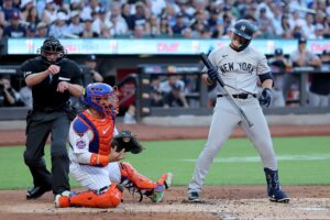 Orioles sign veteran 3rd baseman J.D. Davis to minor league contract