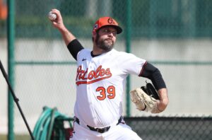 Orioles’ Kittredge has left knee surgery